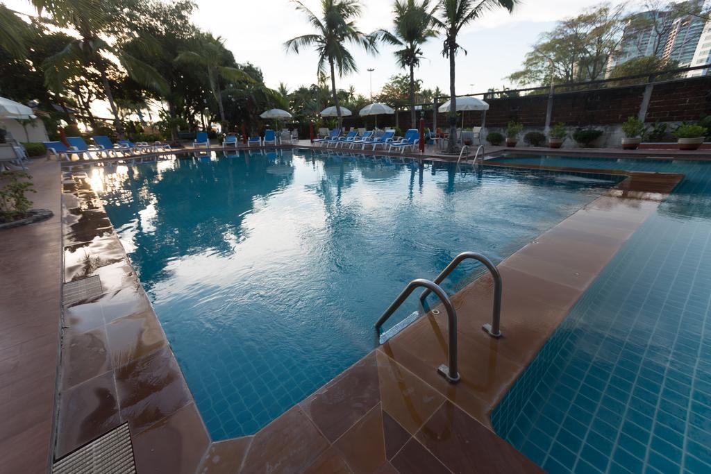 Twin Palms Resort Pattaya, Sha Extra Plus Certified Exterior photo